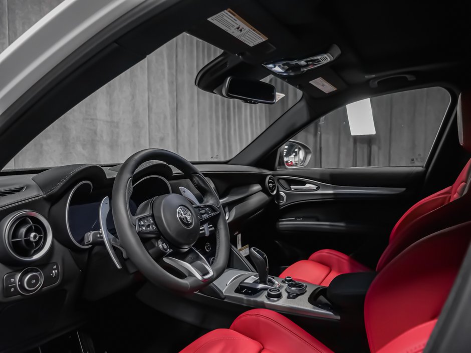 2026 Alfa Romeo Stelvio Core-6