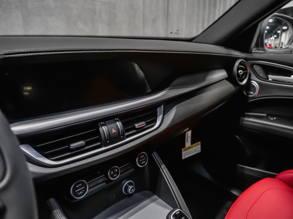 2026 Alfa Romeo Stelvio Core-14