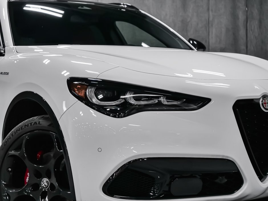 2026 Alfa Romeo Stelvio Core-22