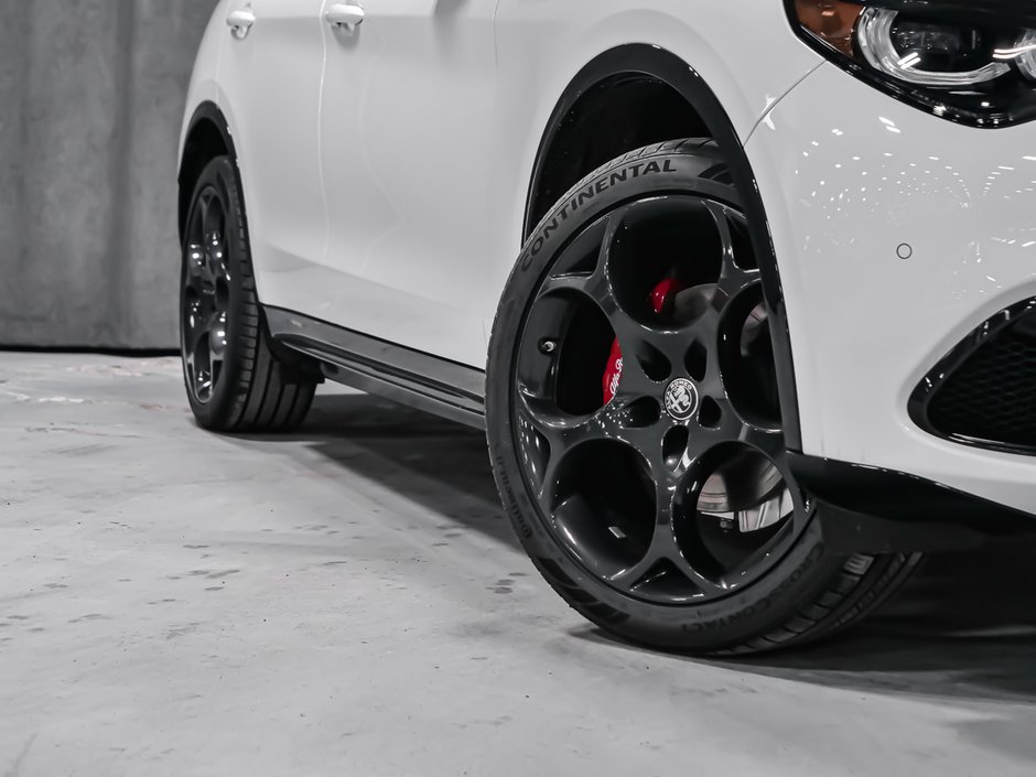 2026 Alfa Romeo Stelvio Core-21