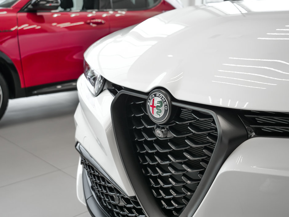 2025 Alfa Romeo TONALE PHEV TRIBUTO-4