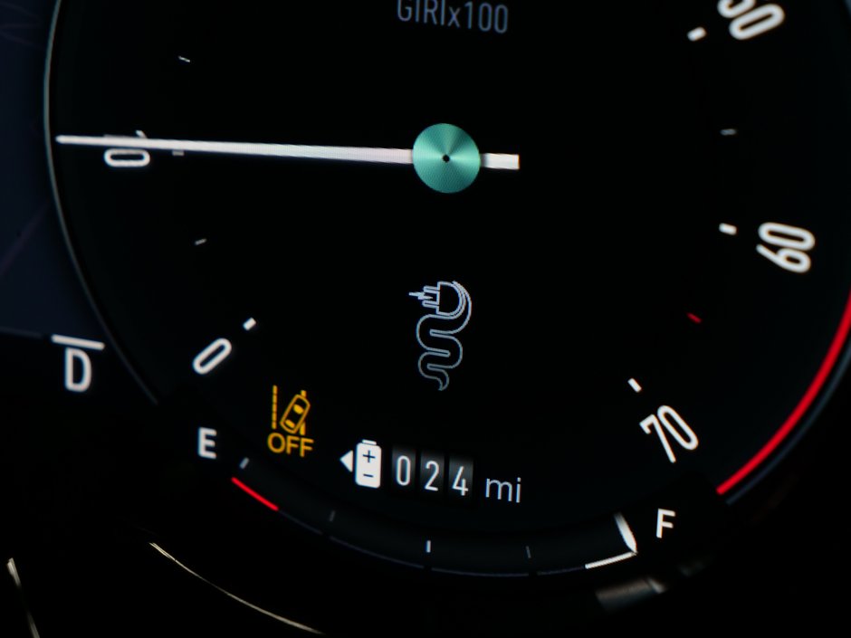 Alfa Romeo Tonale PHEV TONALE 2025-18