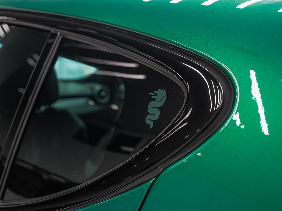2025 Alfa Romeo TONALE PHEV TRIBUTO-16