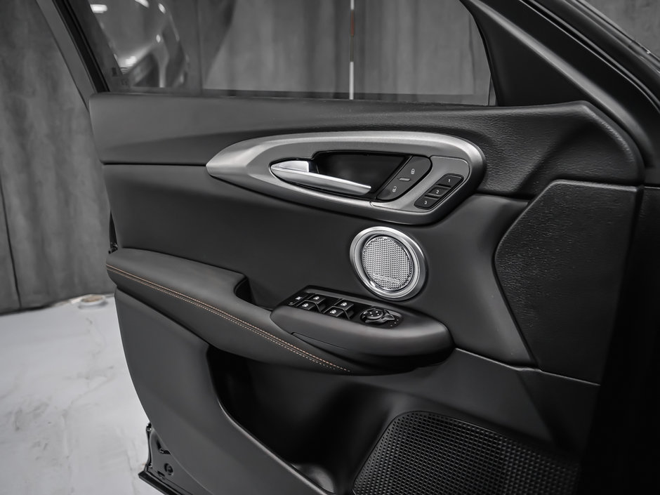 2025 Alfa Romeo TONALE PHEV Intensa-11