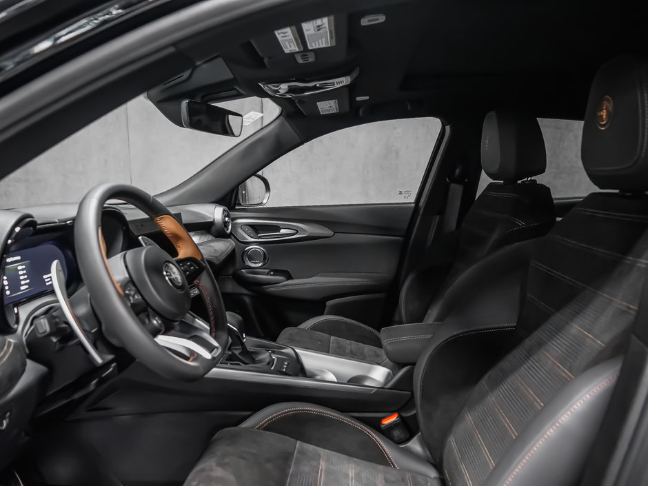 2025 Alfa Romeo TONALE PHEV Intensa-18