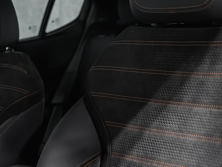 2025 Alfa Romeo TONALE PHEV Intensa-24