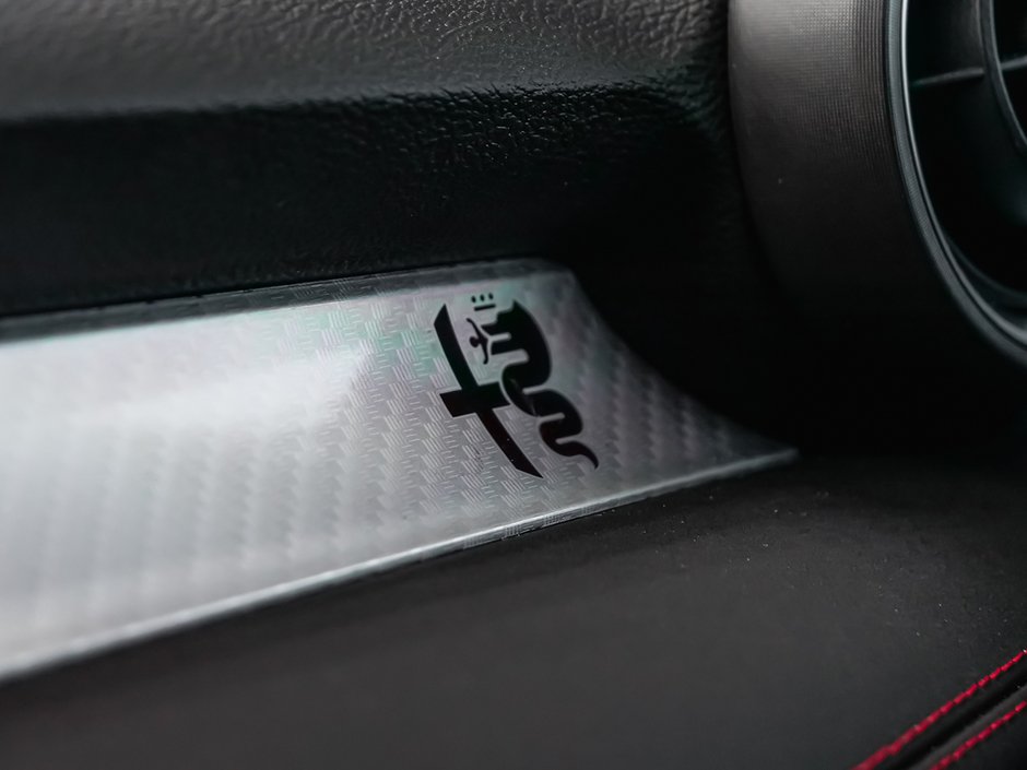 2025 Alfa Romeo Tonale PHEV TRIBUTO-40