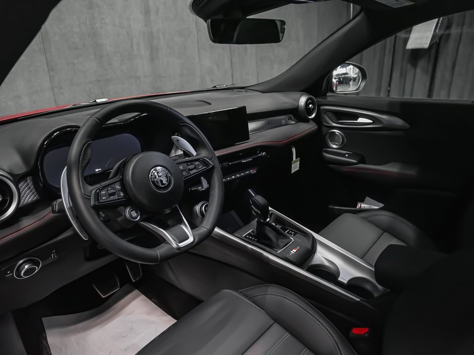 Alfa Romeo Tonale PHEV TRIBUTO 2025-12