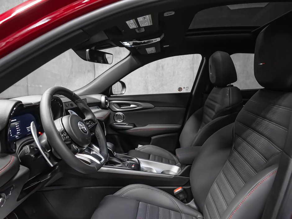 Alfa Romeo Tonale PHEV TRIBUTO 2025-33