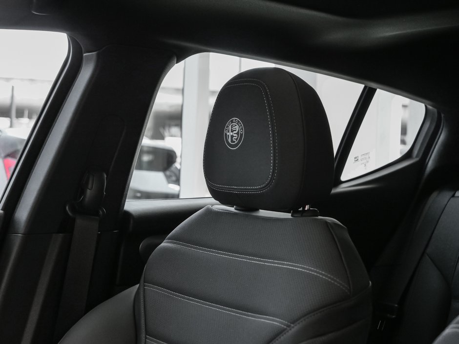 Alfa Romeo Tonale PHEV TONALE 2025-17