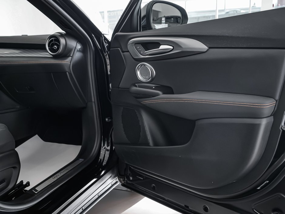 Alfa Romeo Tonale PHEV TONALE 2025-16