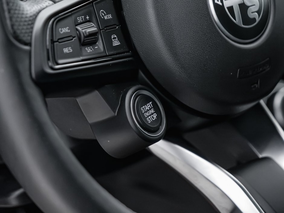 Alfa Romeo Tonale PHEV TONALE 2025-26