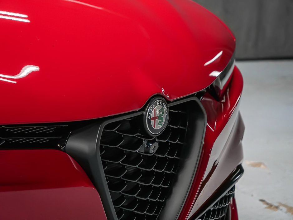 2025 Alfa Romeo Tonale Intensa-18
