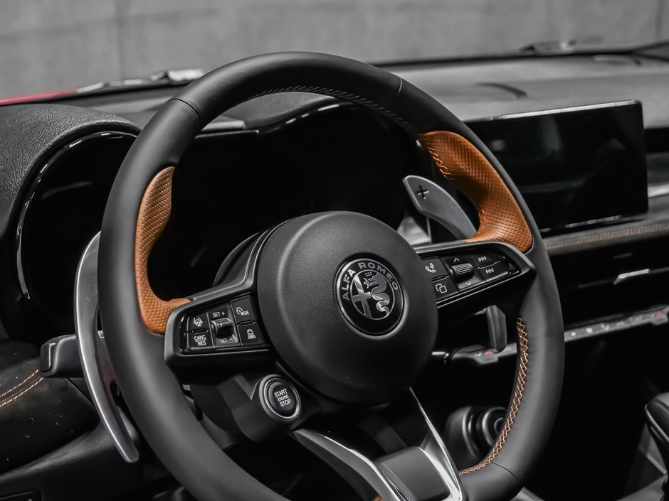 2025 Alfa Romeo Tonale Intensa-8