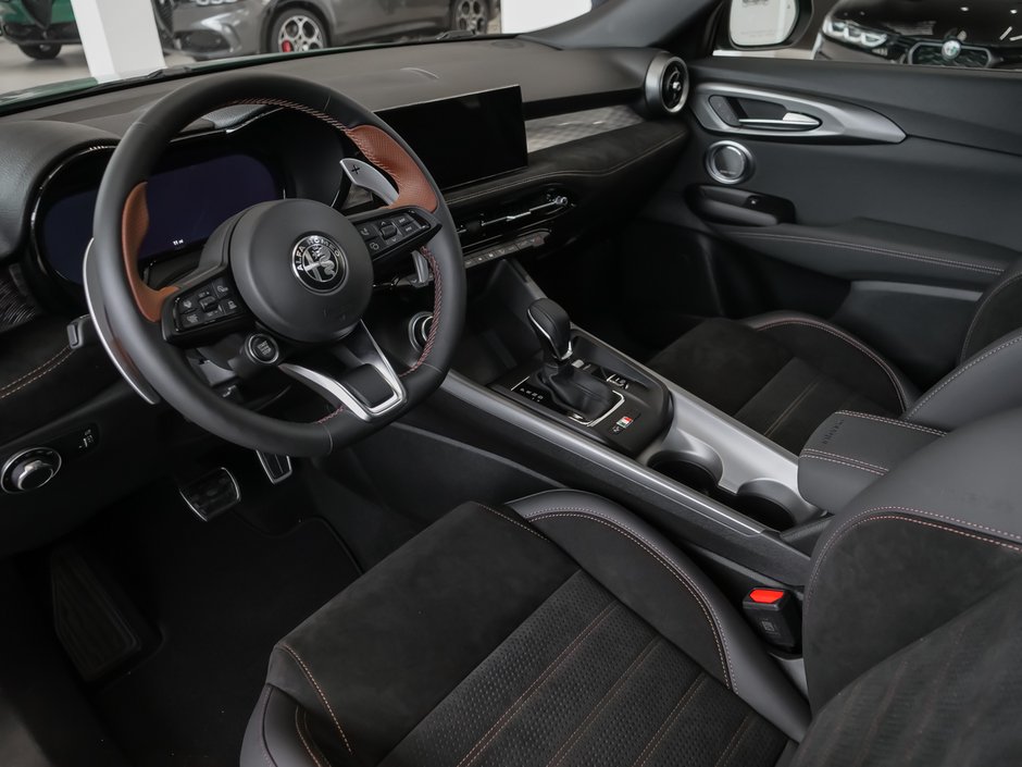 Alfa Romeo Tonale Intensa 2025-8