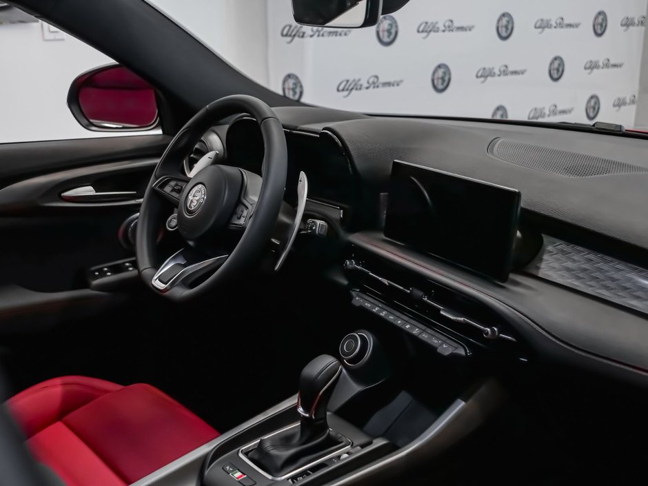 Alfa Romeo Tonale Veloce 2026-36