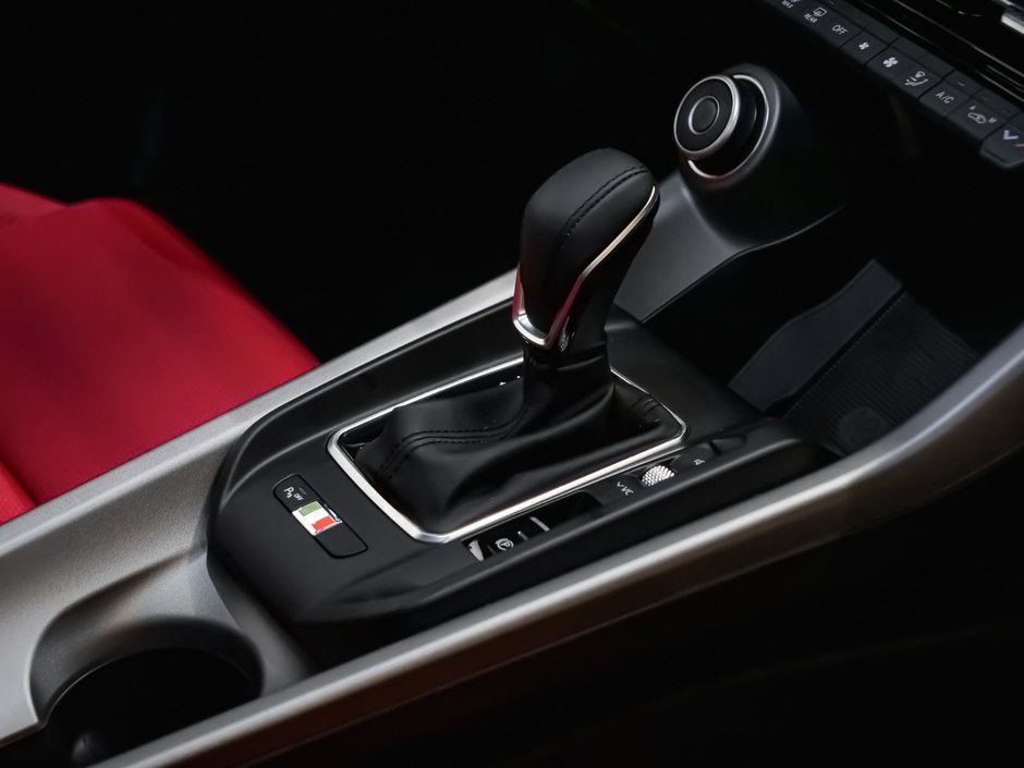 Alfa Romeo Tonale Veloce 2026-39