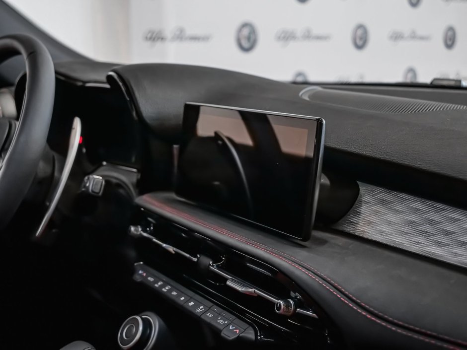 Alfa Romeo Tonale Veloce 2026-38