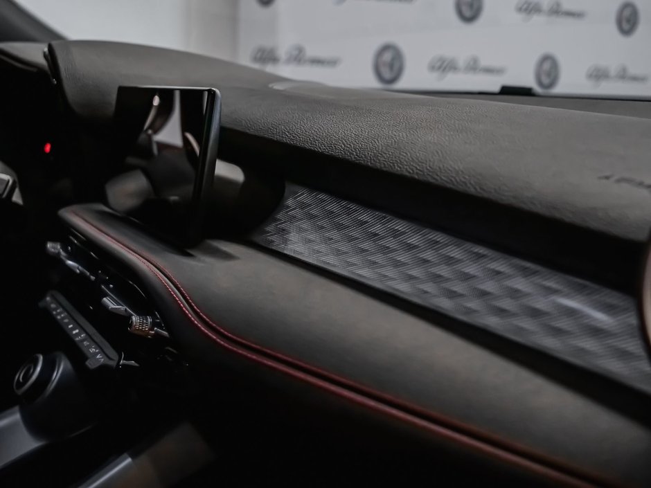 Alfa Romeo Tonale Veloce 2026-37