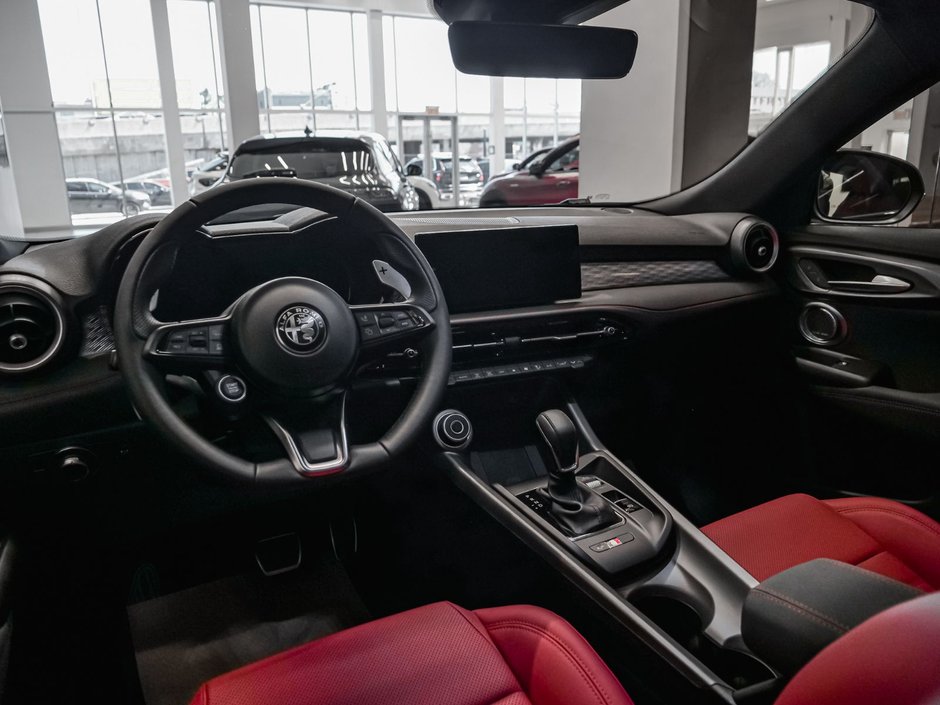 Alfa Romeo Tonale Veloce 2026-32