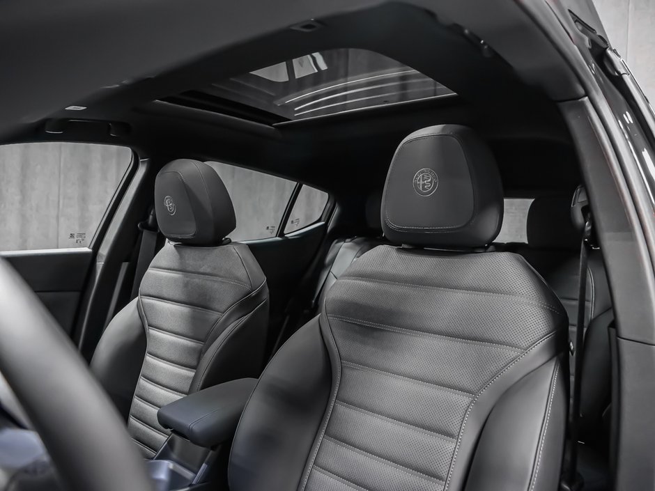 2026 Alfa Romeo Tonale Veloce-38