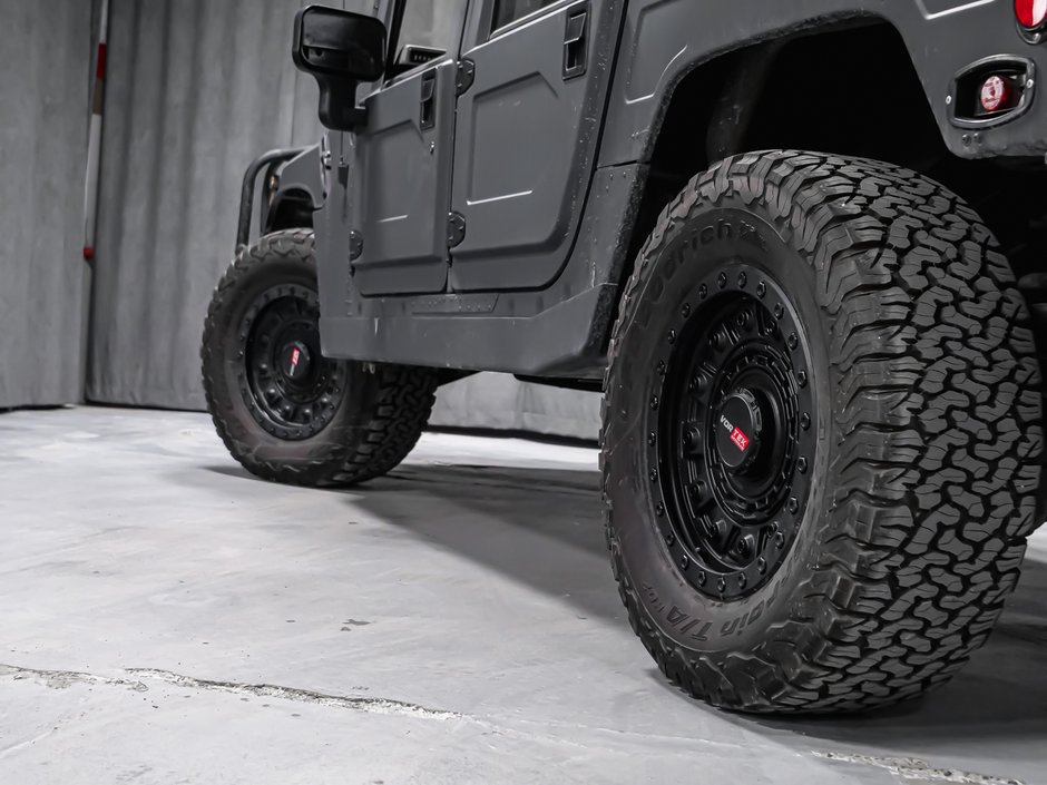 2000 AM General Hummer-7