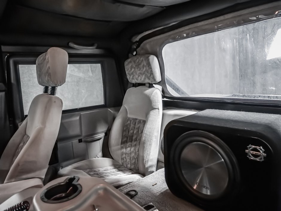 2000 AM General Hummer-17