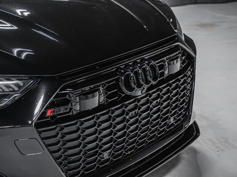 Audi RS 6 Avant  2023-8