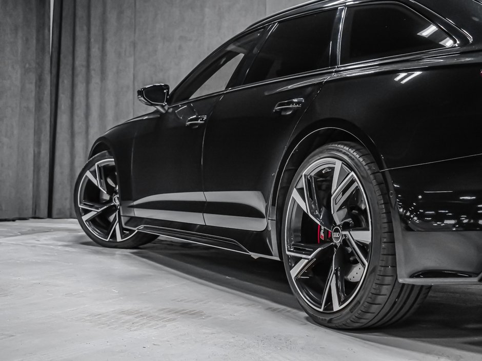 Audi RS 6 Avant  2023-10