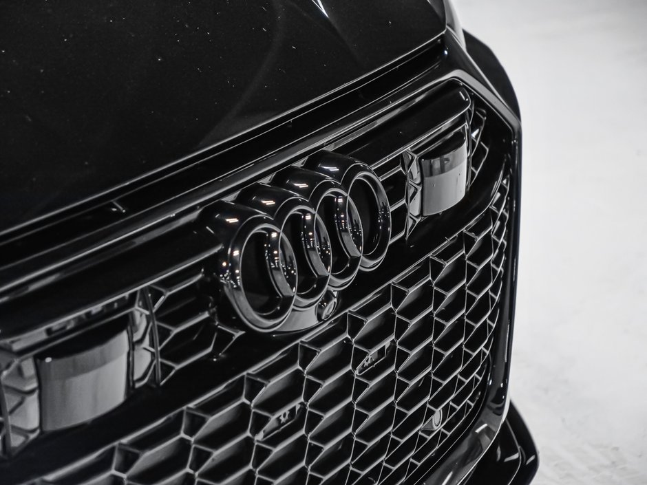 Audi RS 6 Avant  2023-7