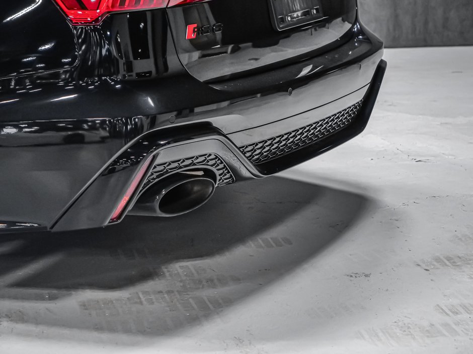 Audi RS 6 Avant  2023-9