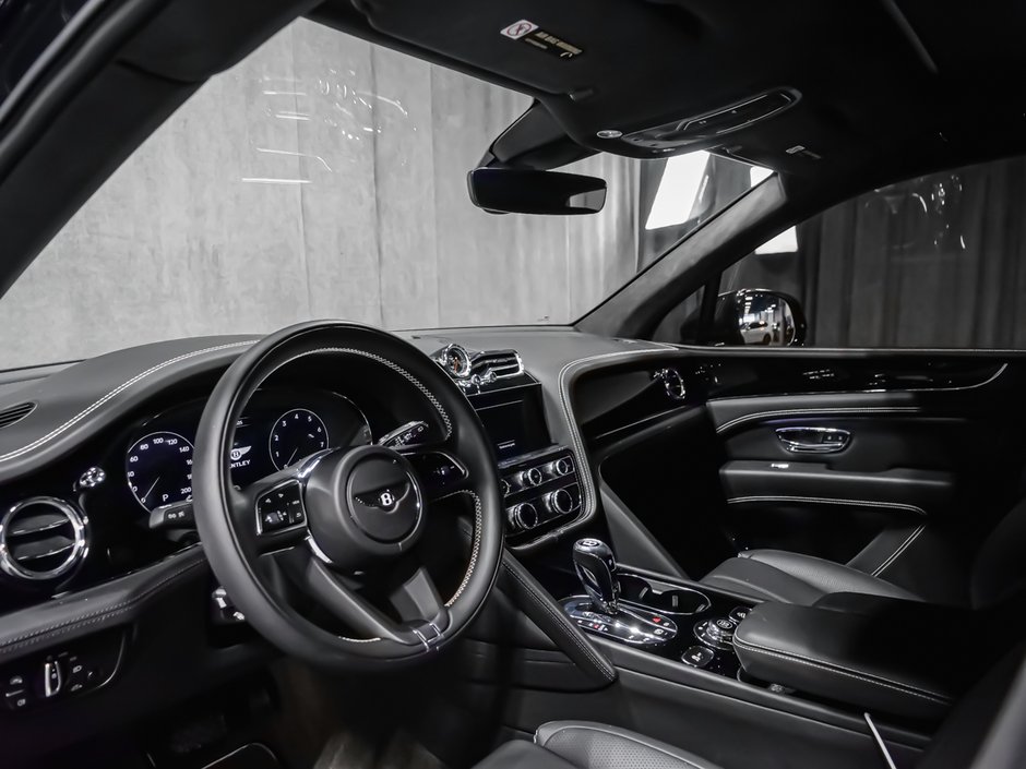 Bentley Bentayga V8 2021-6