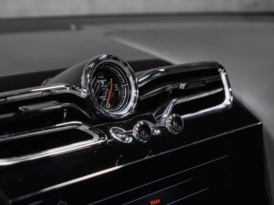 Bentley Bentayga V8 2021-13