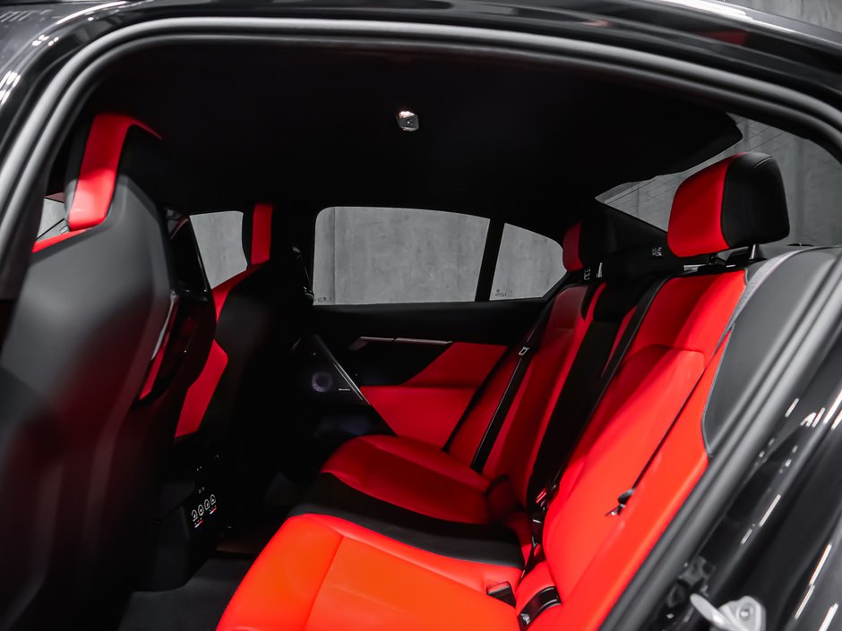 2025 BMW M5-38