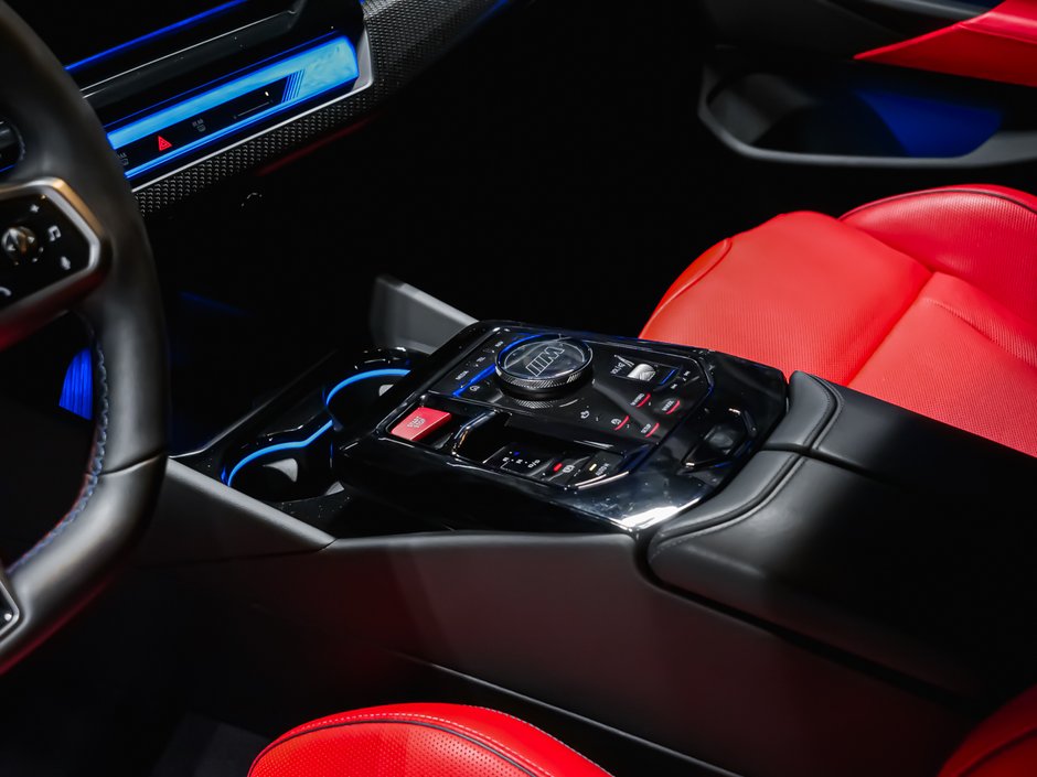 2025 BMW M5-15