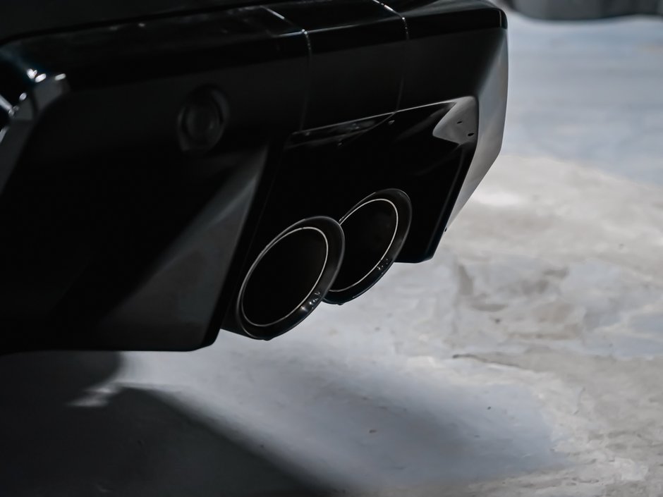 2025 BMW M5-12