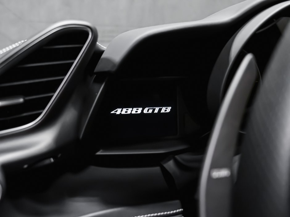 2016 Ferrari 488 GTB-34