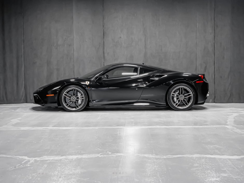 2016 Ferrari 488 GTB-4
