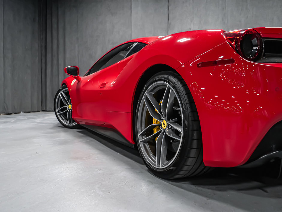 Ferrari 488 GTB  2019-10