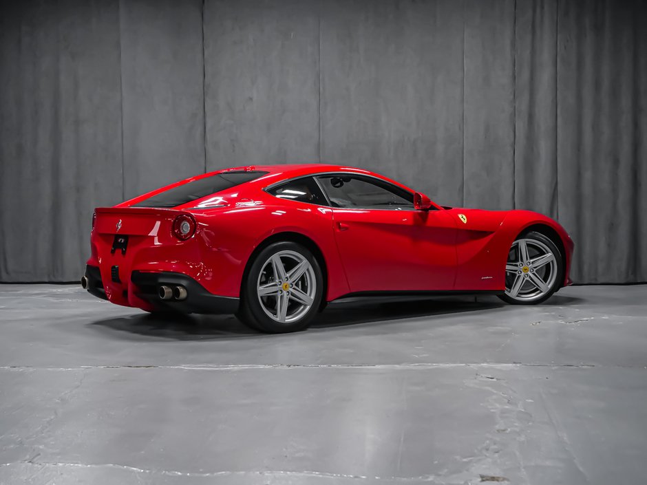2016 Ferrari F12berlinetta-2