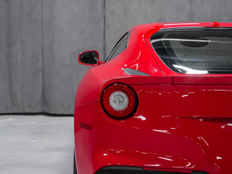 2016 Ferrari F12berlinetta-14