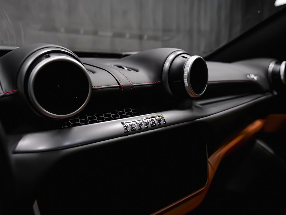 Ferrari Portofino  2020-27