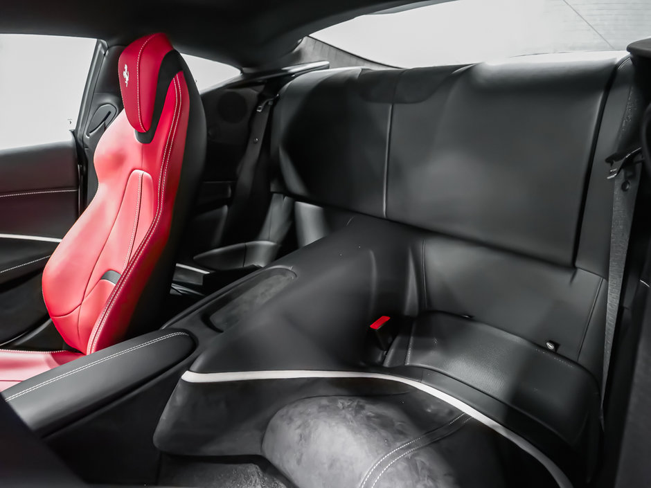 Ferrari Roma  2021-54