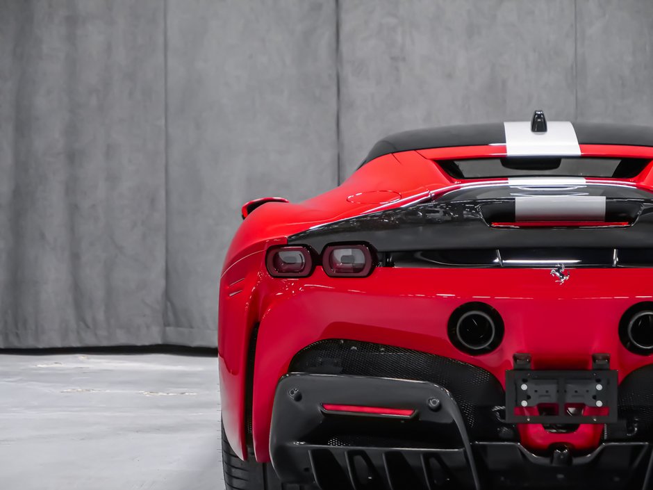 Ferrari SF90 Stradale ASSETO FIORANO PACKAGE 2021-40