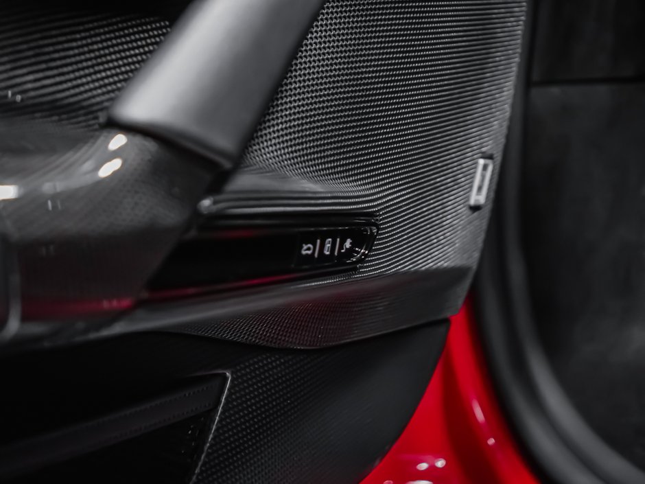 Ferrari SF90 Stradale ASSETO FIORANO PACKAGE 2021-45