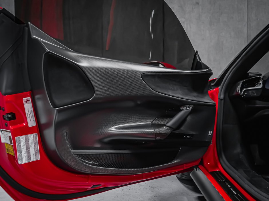 Ferrari SF90 Stradale ASSETO FIORANO PACKAGE 2021-42