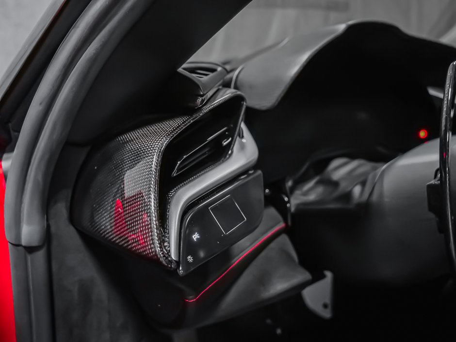 Ferrari SF90 Stradale ASSETO FIORANO PACKAGE 2021-20