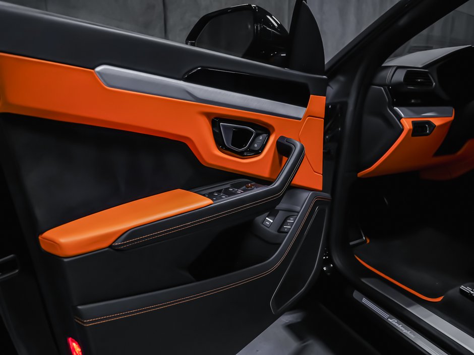 2020 Lamborghini Urus-17