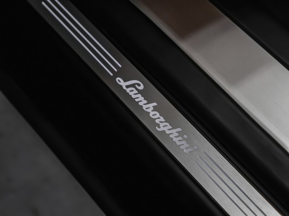2020 Lamborghini Urus-16