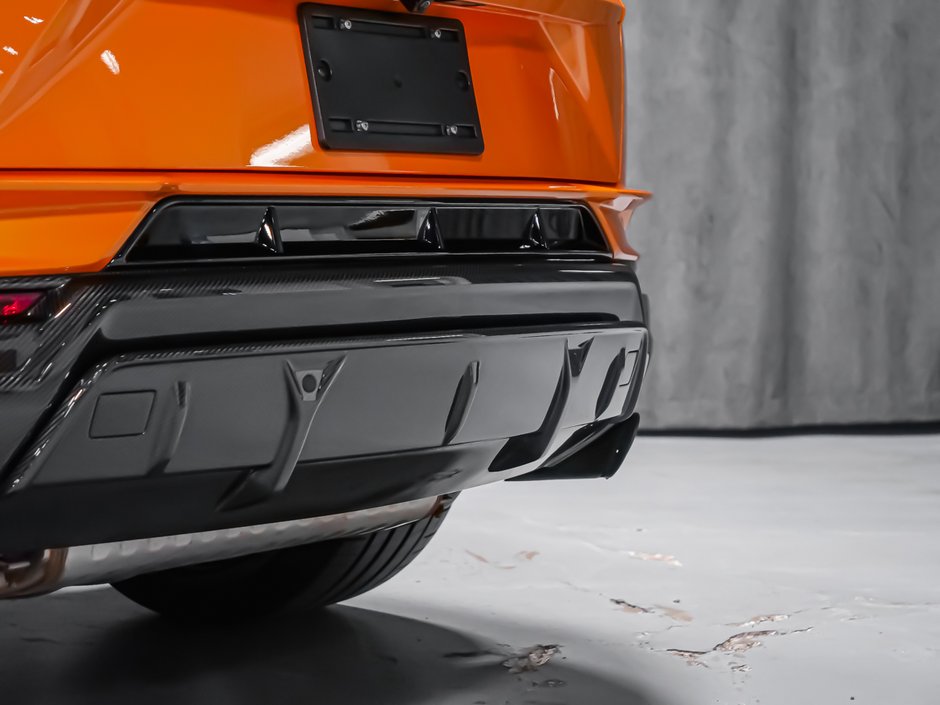 2023 Lamborghini Urus-13